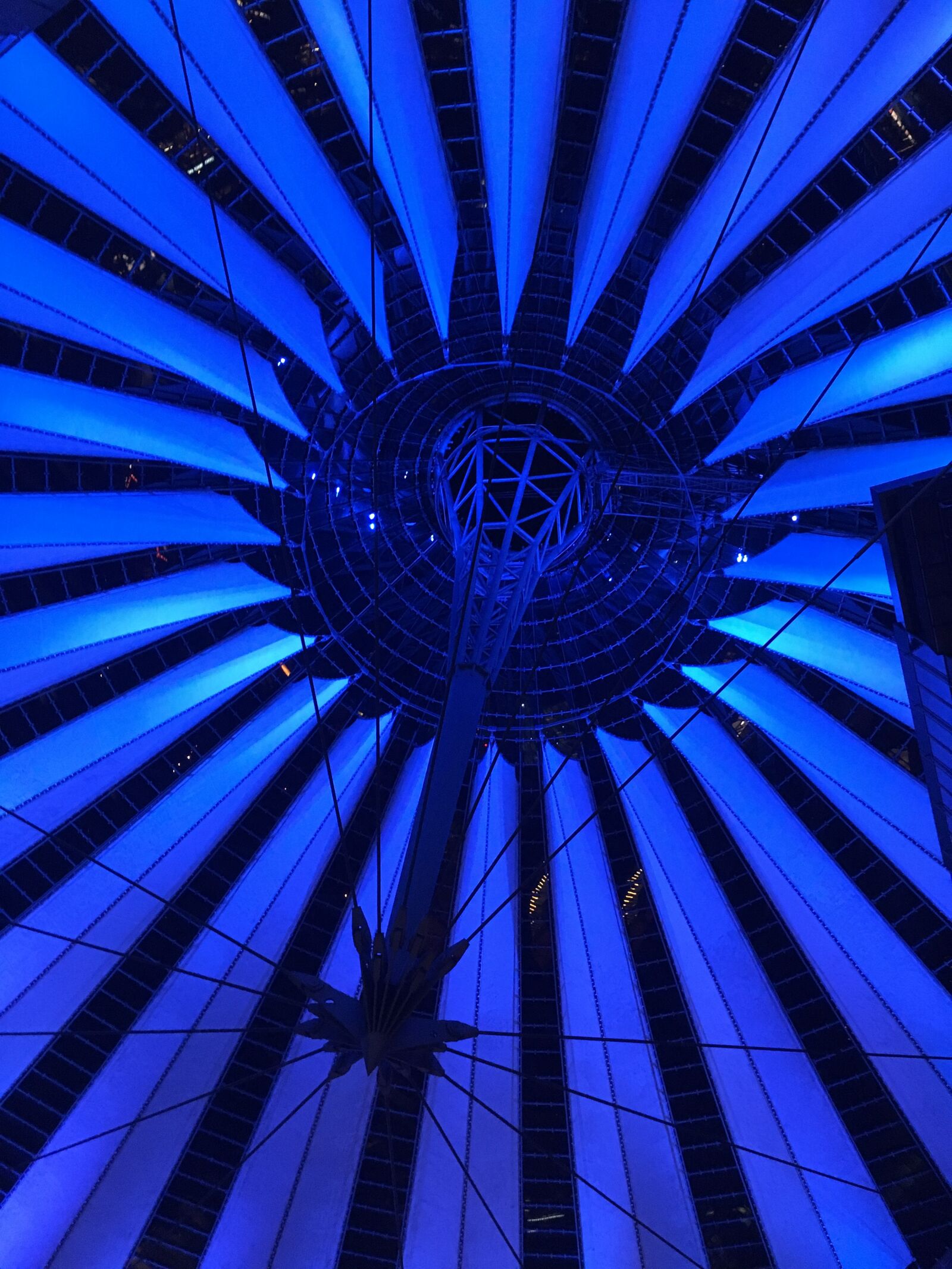Apple iPhone 6s sample photo. Berlin, night, night photograph photography