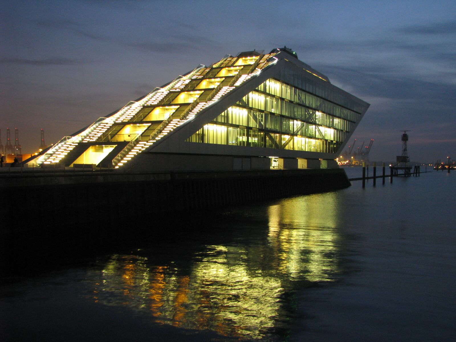 Canon POWERSHOT S5 IS sample photo. Dockland, hamburg, abendstimmung photography
