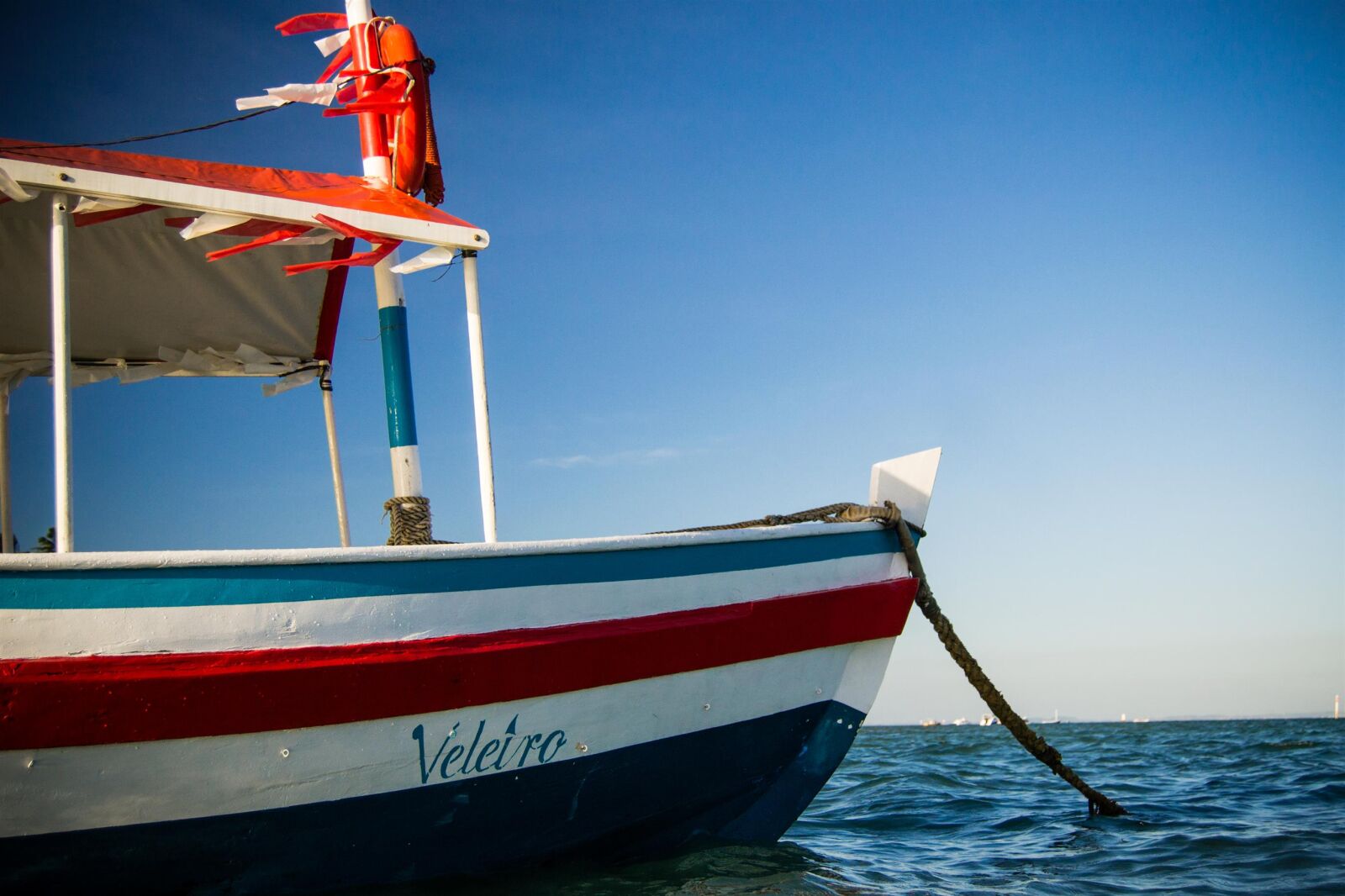 Nikon D3100 sample photo. Bahia, bay, boat, colors photography