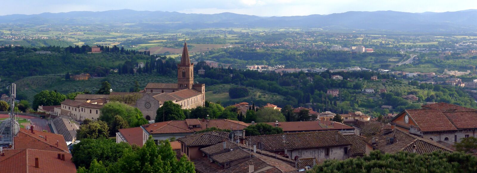 Panasonic Lumix DMC-LX5 sample photo. Perugia, panorama, church santa photography