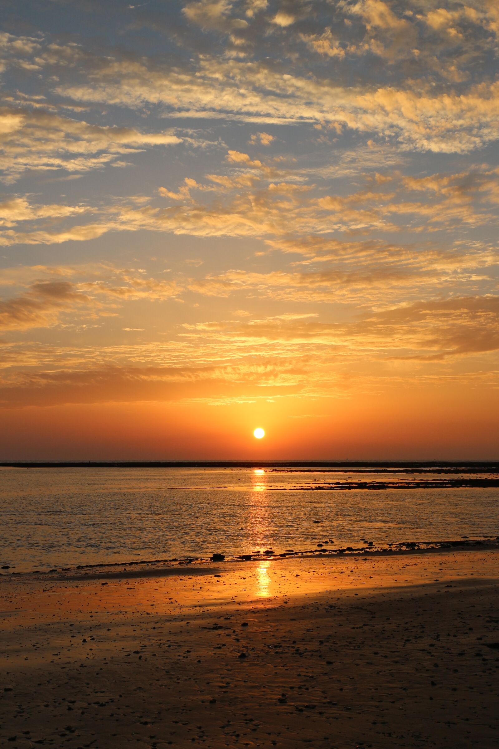 Canon EOS M + Canon EF-M 22mm F2 STM sample photo. Sunset, sea, ray of photography