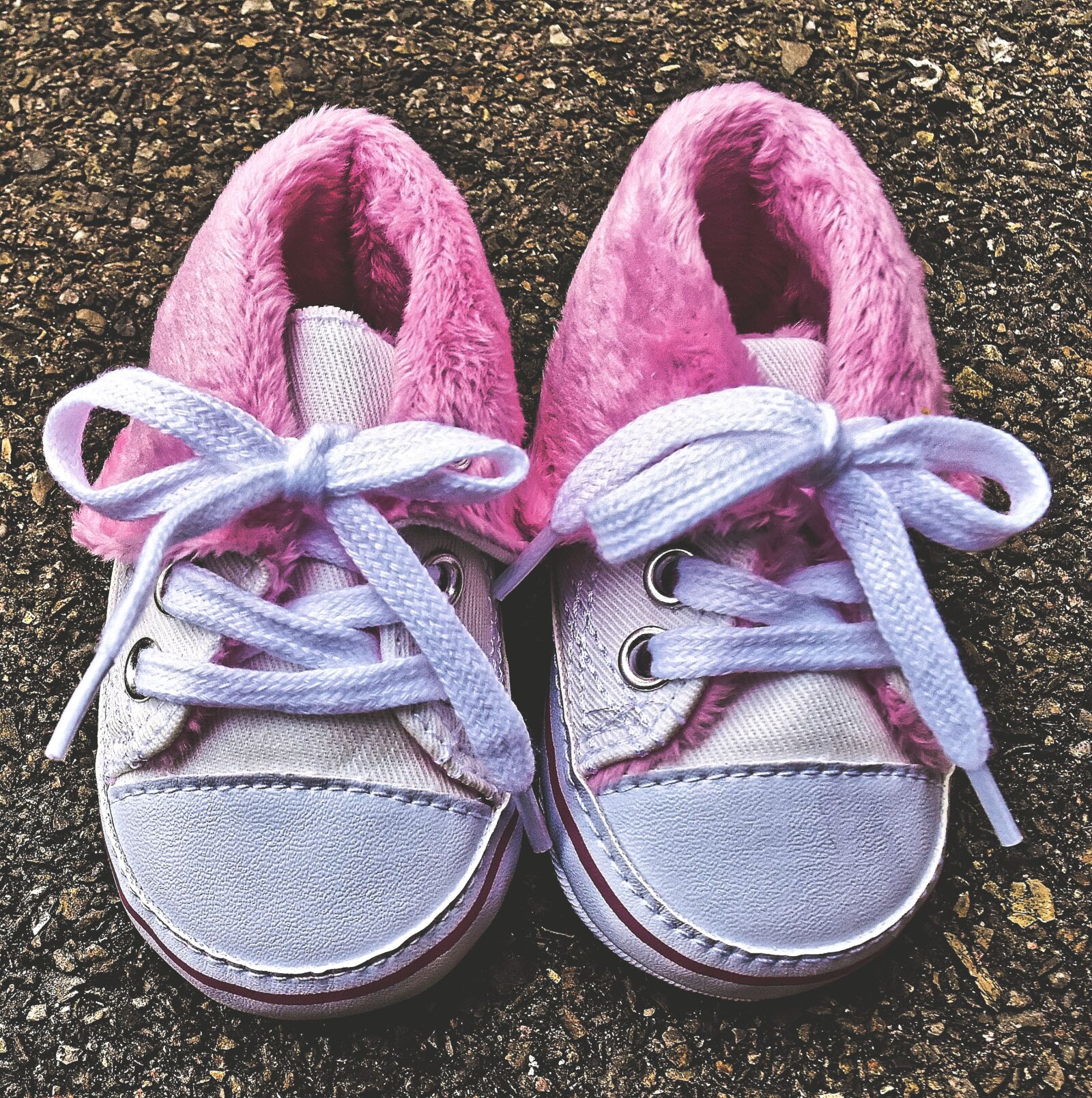 Nikon D7200 sample photo. Baby shoes, small, baby photography