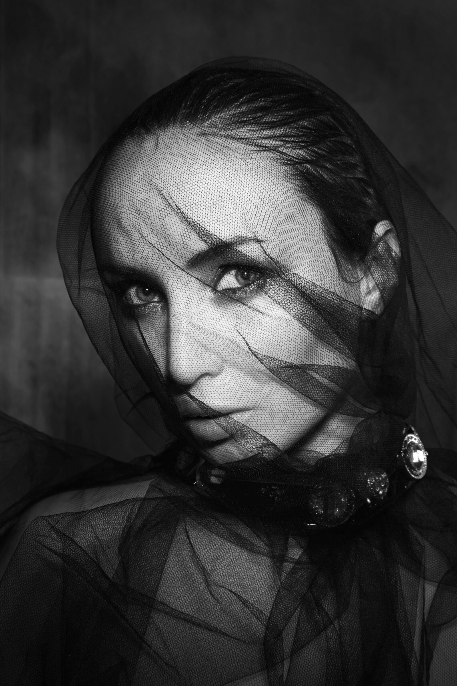 Canon EOS 5D Mark II sample photo. Black and white, black photography
