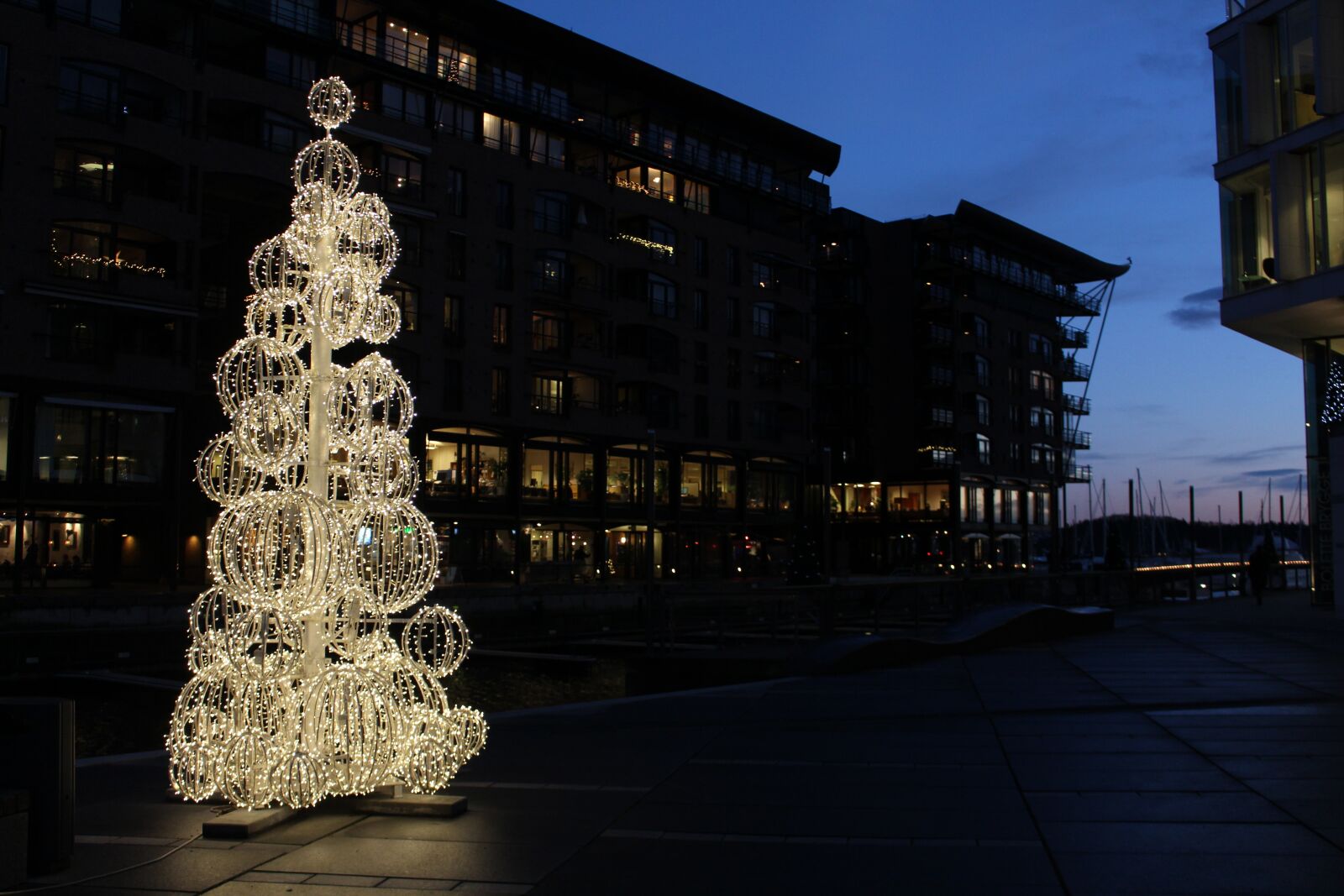 Canon EOS 700D (EOS Rebel T5i / EOS Kiss X7i) sample photo. Oslo, akerbrygge, norway photography