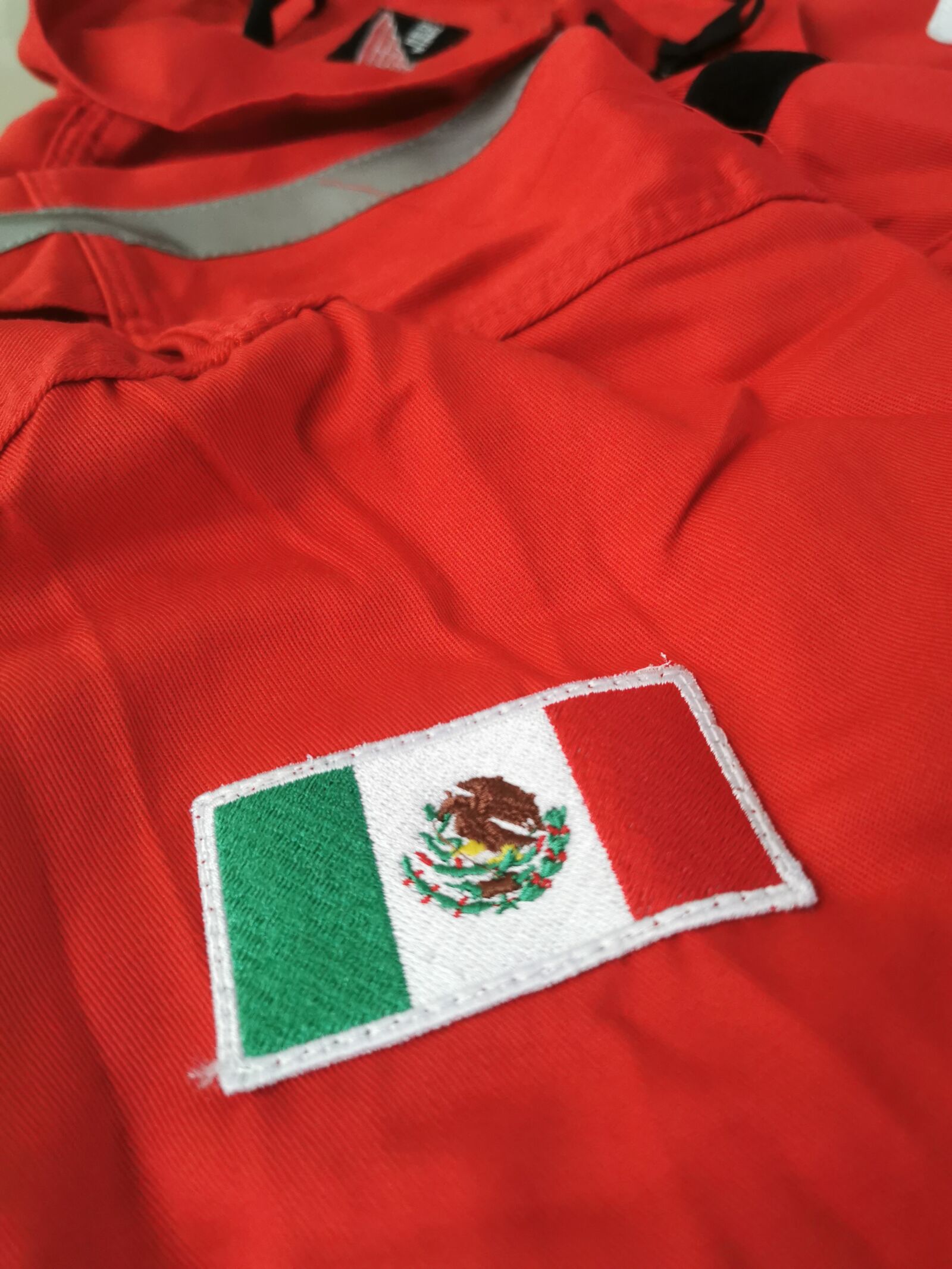 HUAWEI P30 Pro sample photo. Mexico, uniform, flag photography