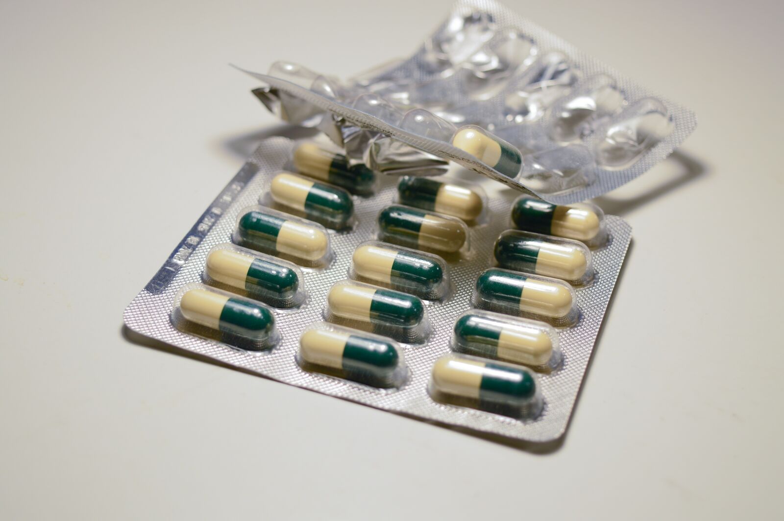 Nikon D3200 sample photo. Tablets, pills, vitamins photography