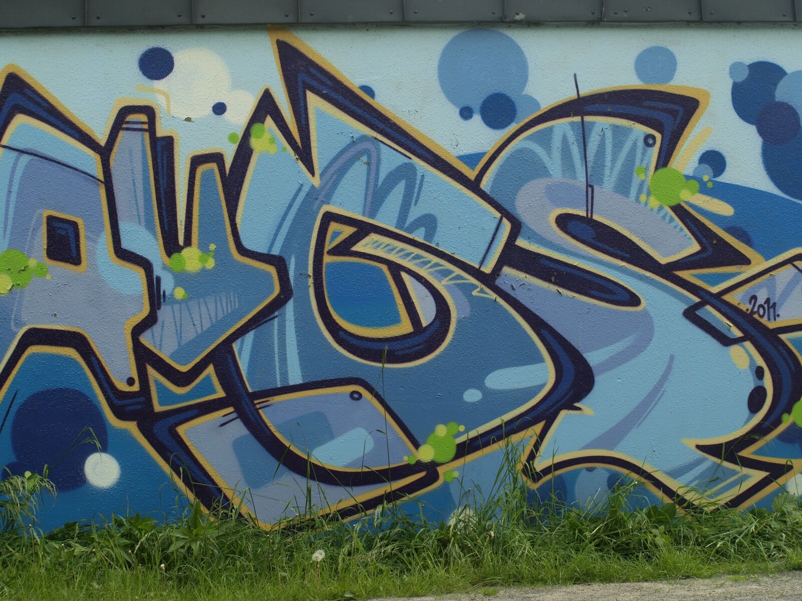 Olympus E-420 (EVOLT E-420) sample photo. Grafitti, sprayer, art photography