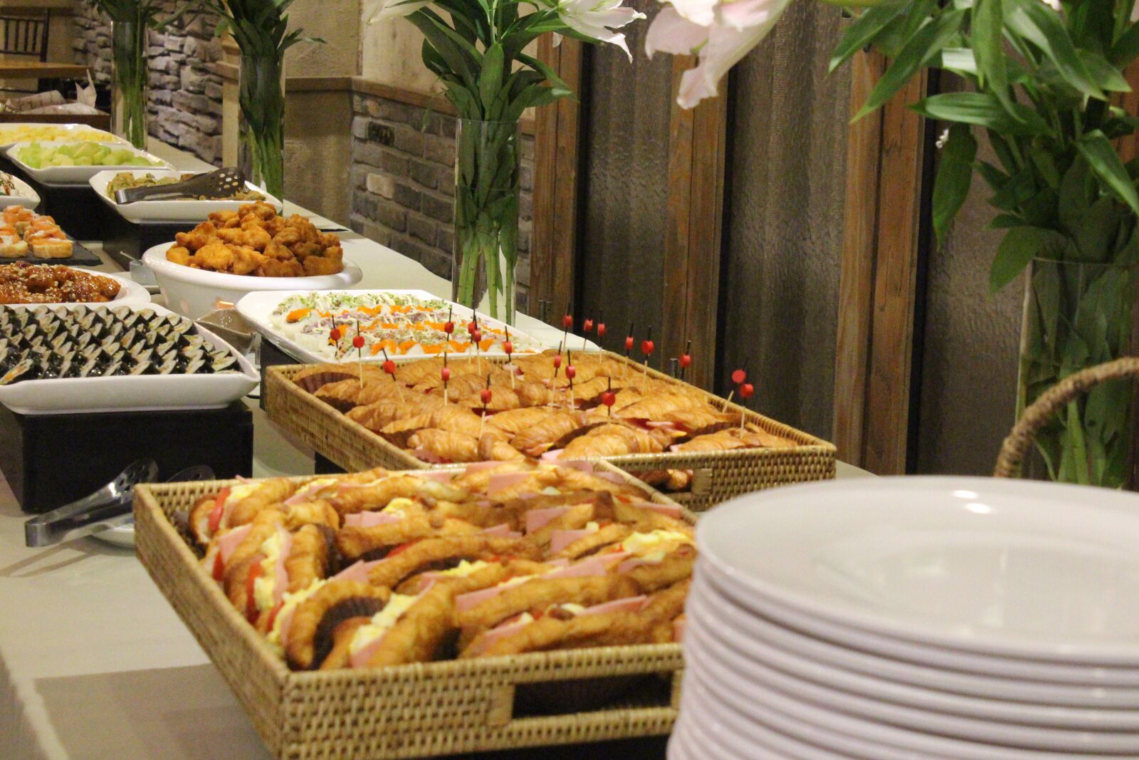 Canon EOS 650D (EOS Rebel T4i / EOS Kiss X6i) sample photo. Food, catering, buffet photography
