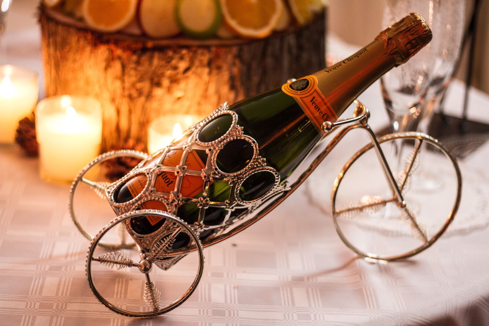 Canon EOS 7D + Canon EF 50mm F1.8 STM sample photo. Vintage, drink, glass photography