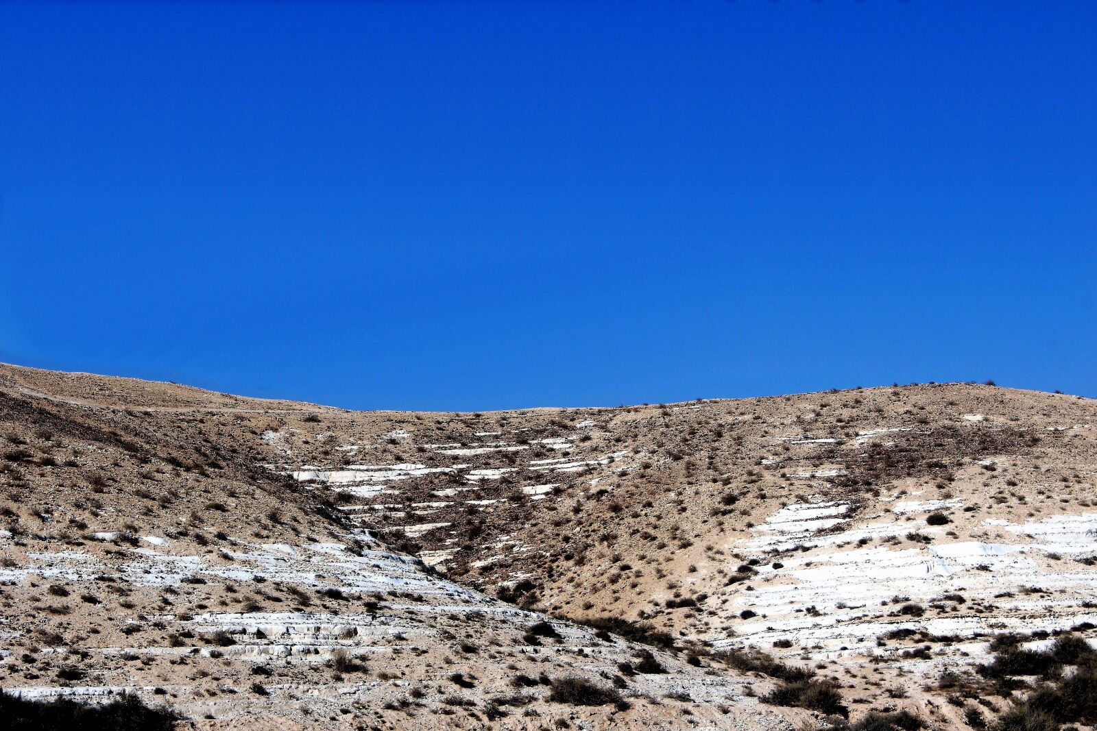 Canon EOS 1200D (EOS Rebel T5 / EOS Kiss X70 / EOS Hi) sample photo. Sky, blue desert, desert photography