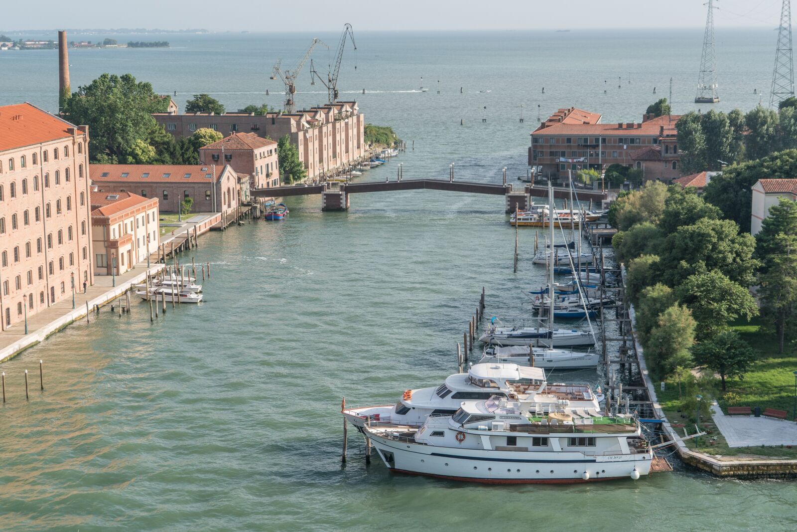 Sony a7R II + Sony FE 24-240mm F3.5-6.3 OSS sample photo. Venice, italy, canal photography