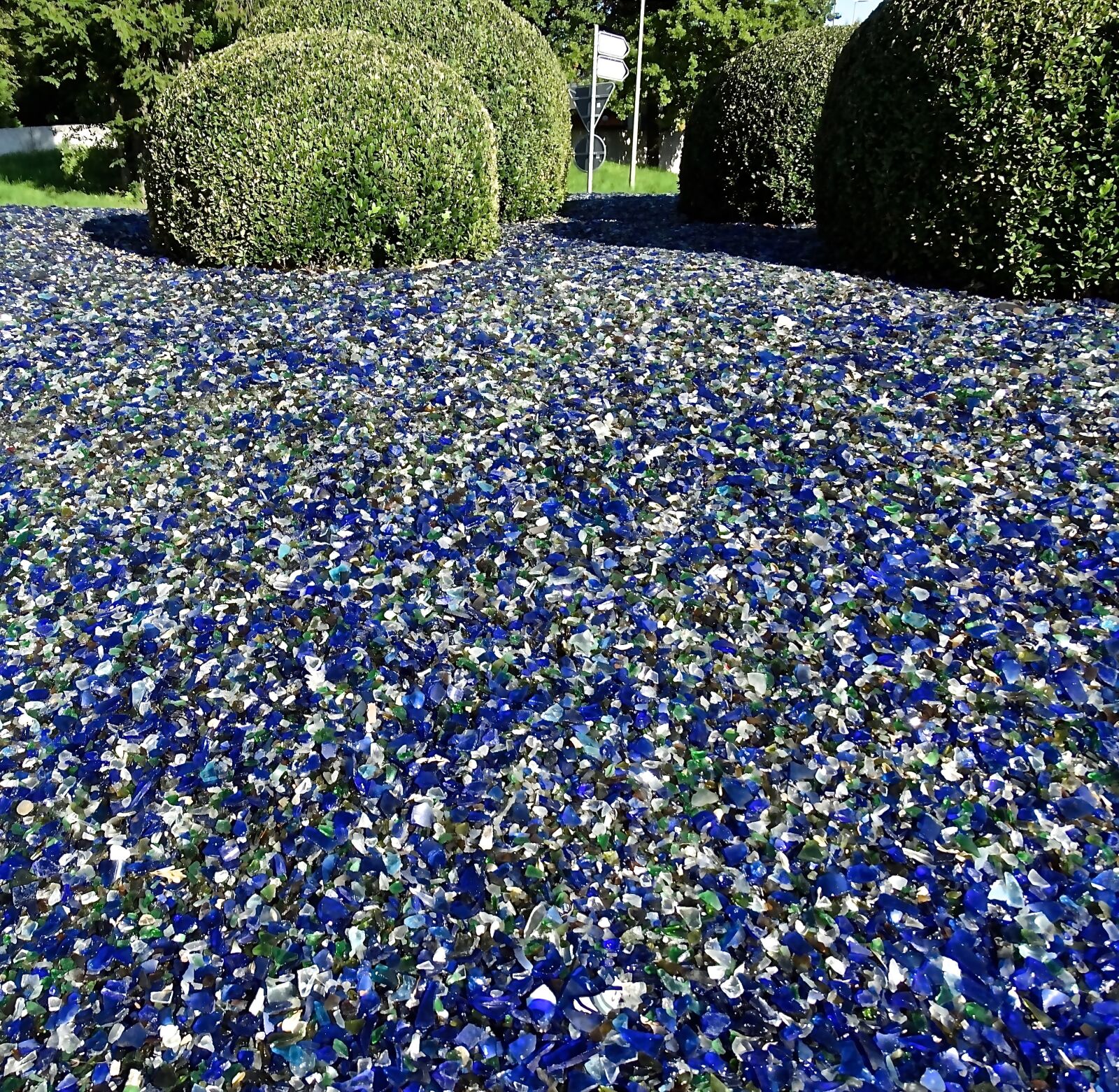 Sony Cyber-shot DSC-HX300 sample photo. Scherbenmeer, glass, broken glass photography