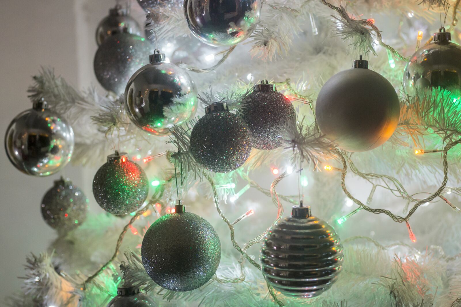 Canon EOS 70D + Canon EF 50mm F1.8 STM sample photo. Christmas, parties, december photography