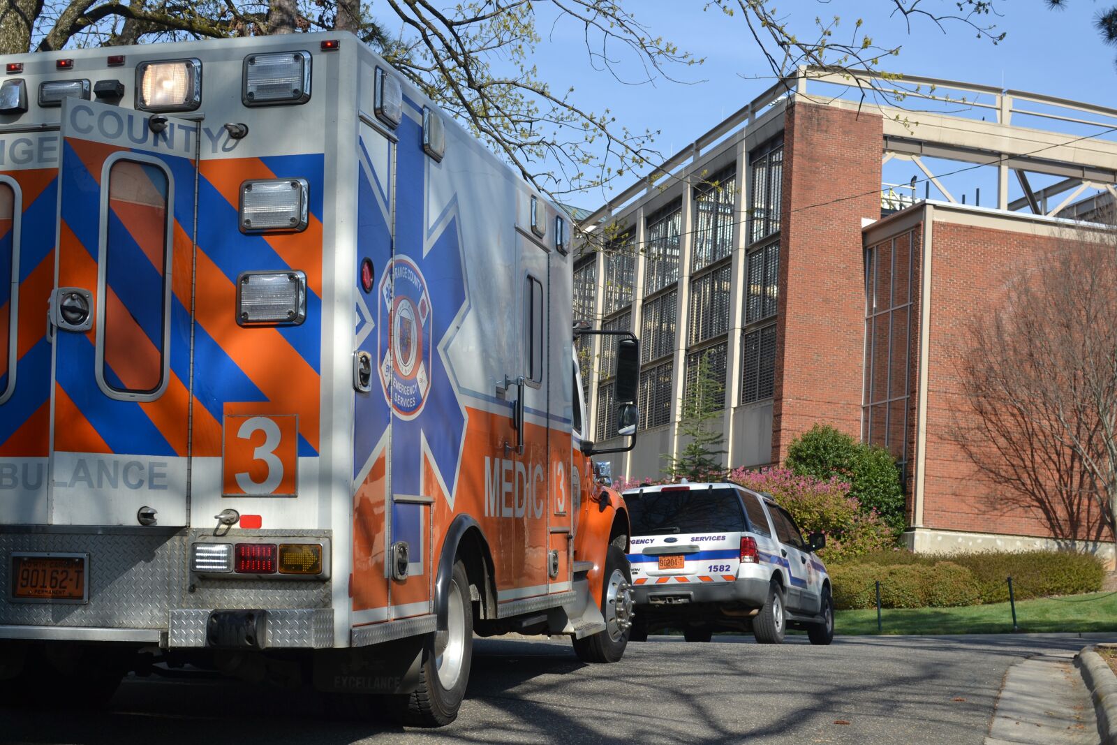 Nikon D3100 sample photo. Ems, emergency, ambulance photography