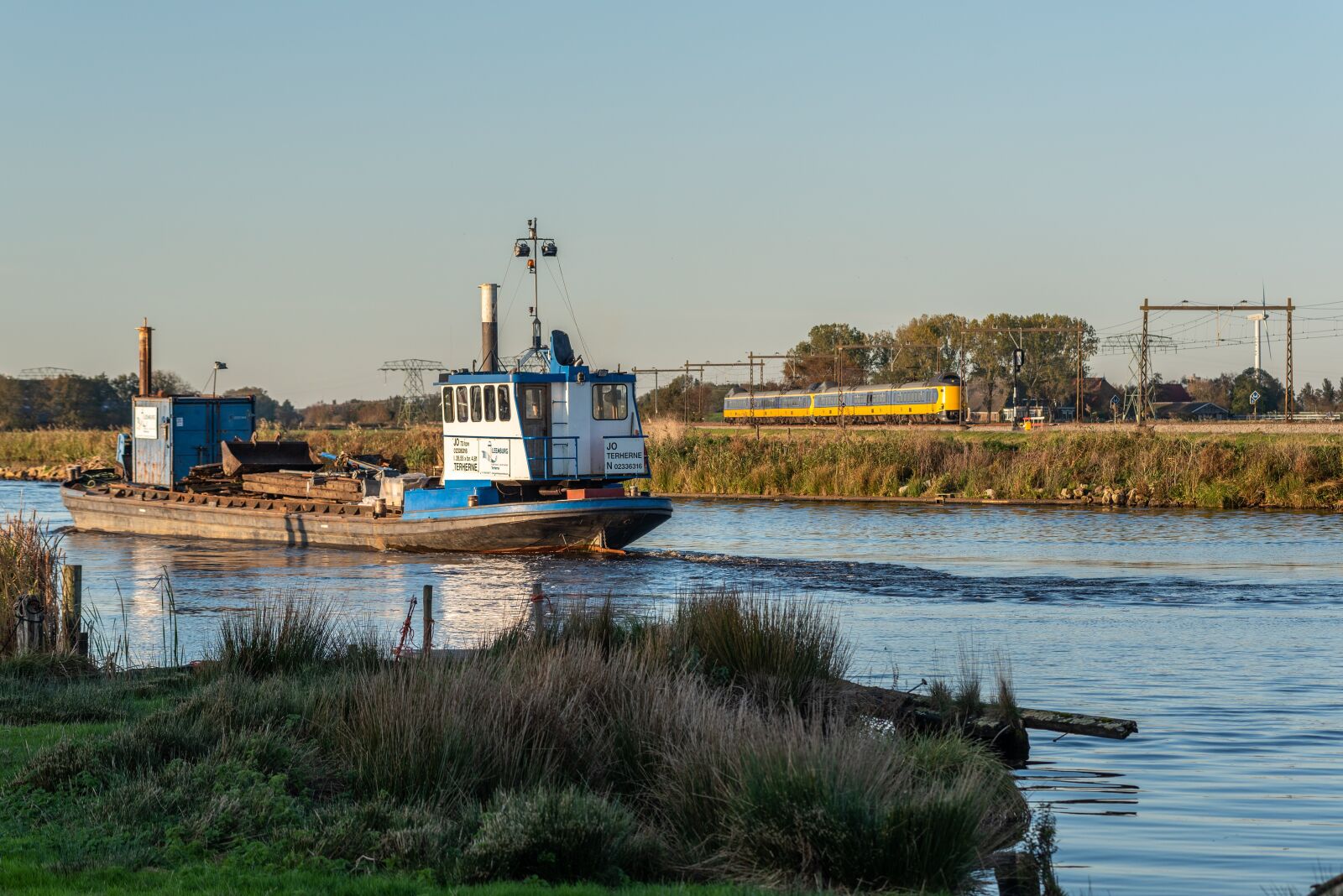 Nikon D750 sample photo. Train, bridge, railroad photography