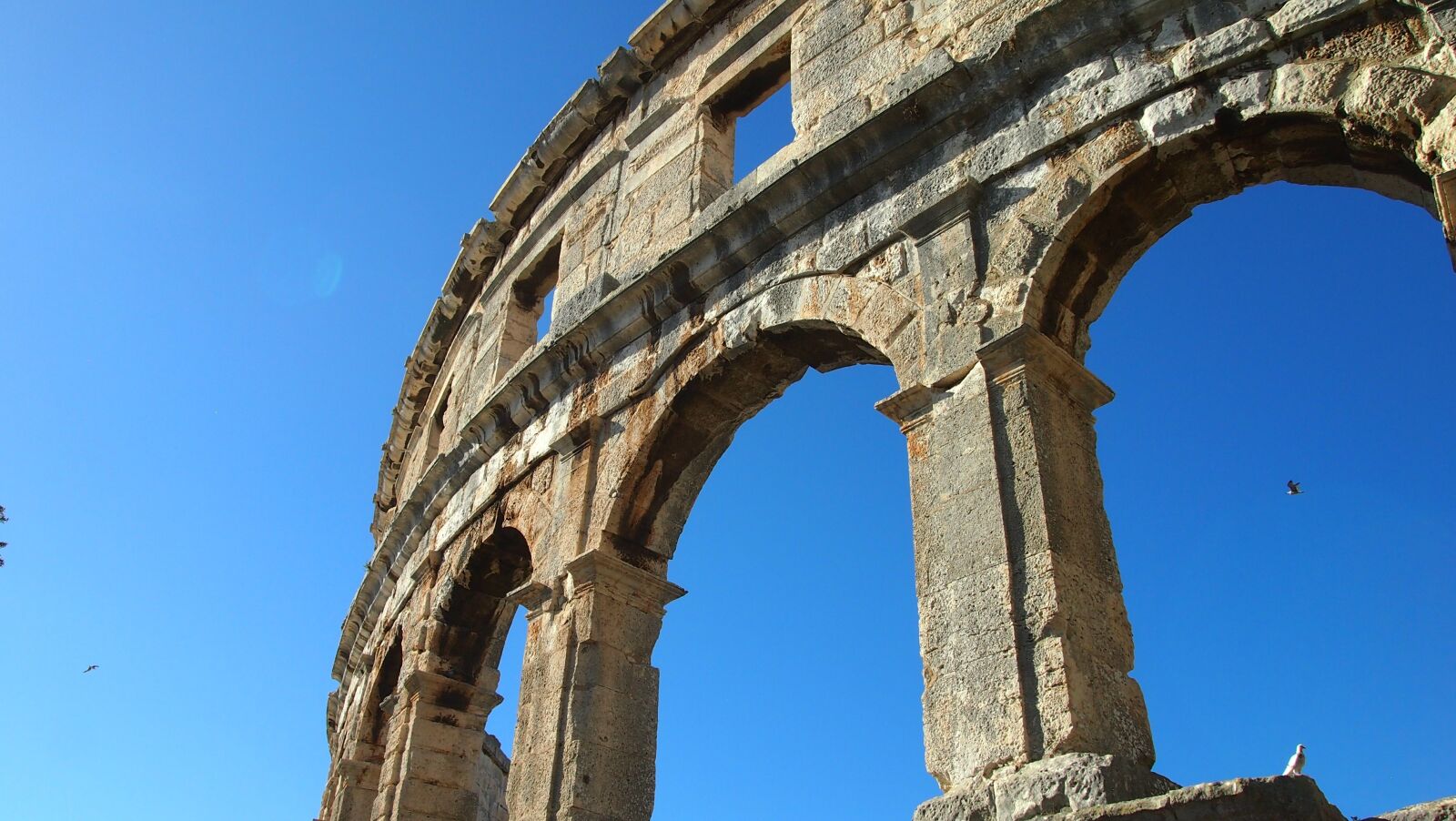 Olympus PEN E-PL3 sample photo. Pula, amphitheater, rome photography