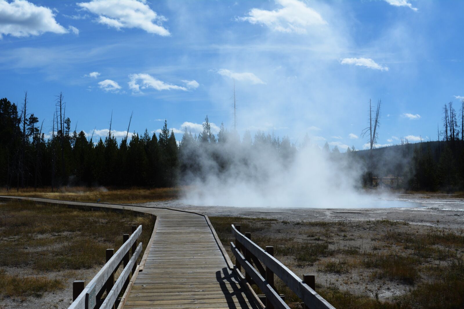 Nikon D5200 sample photo. Yellowstone, national park, hotspring photography