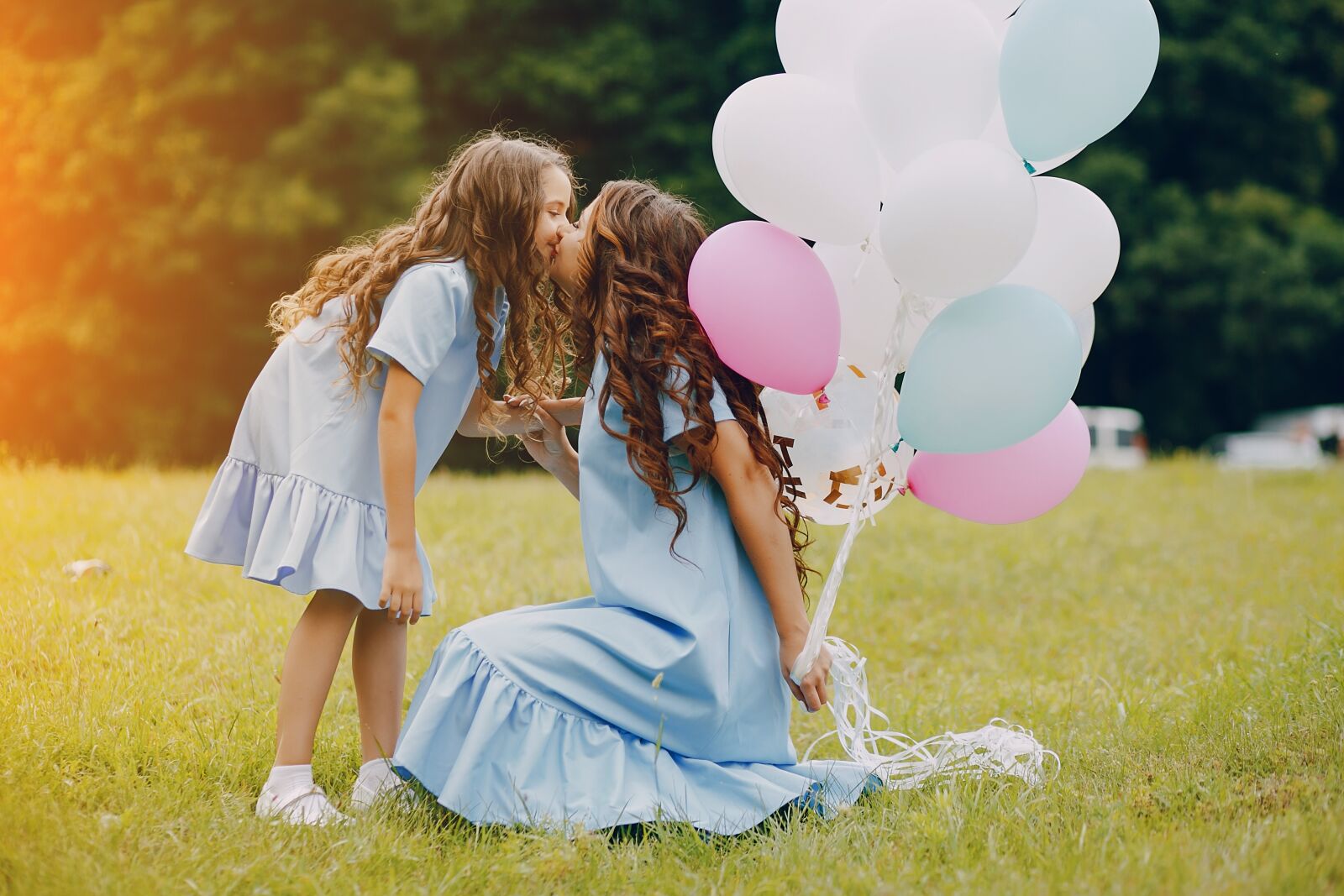Canon EF 85mm F1.8 USM sample photo. Mom, daughter, beauty photography