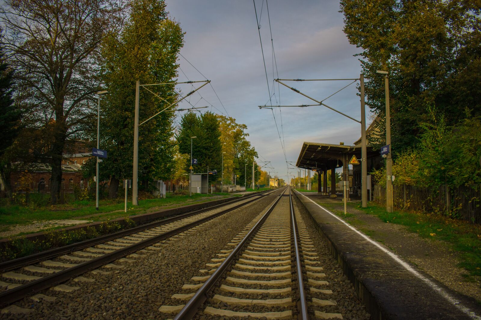 Nikon D5600 sample photo. Railway, station, platform photography