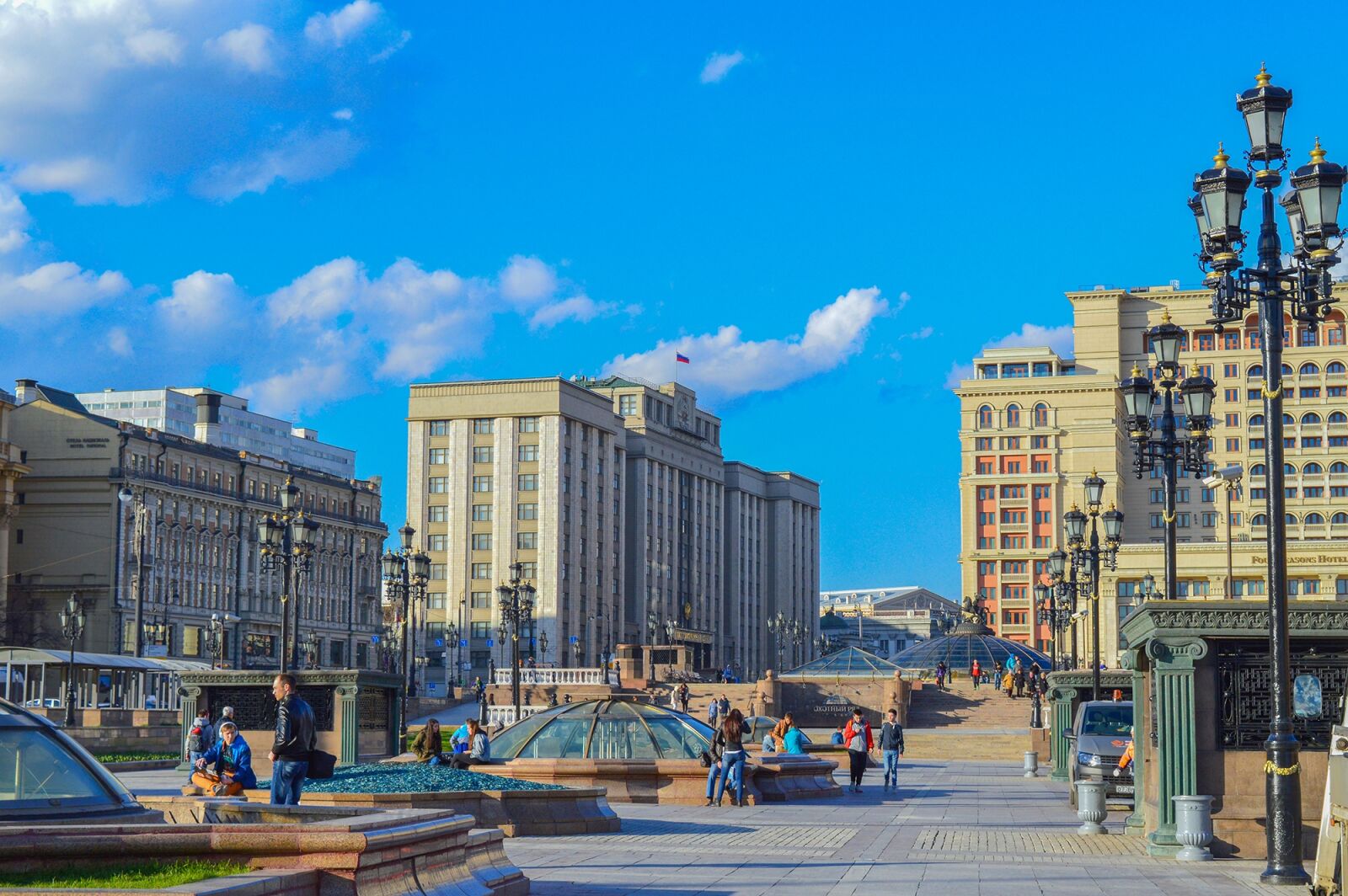 Nikon D3200 sample photo. Street, lights, manezhnaya street photography