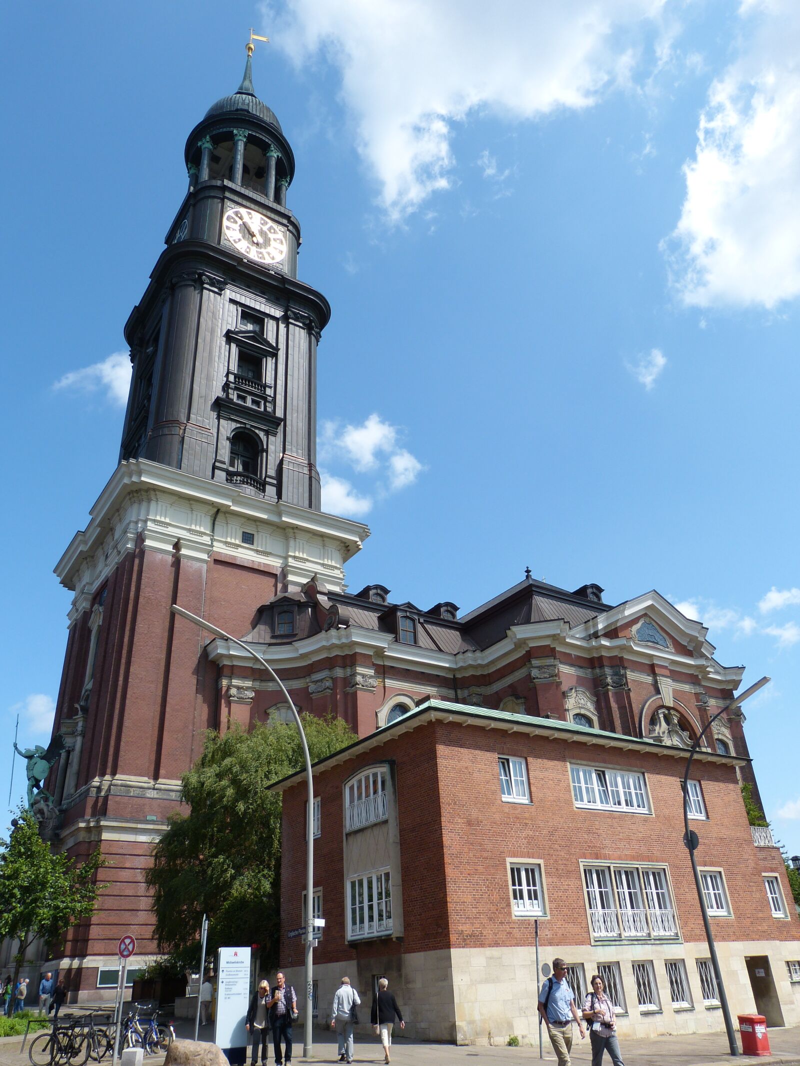 Panasonic Lumix DMC-FZ150 sample photo. Hamburg, church, main church photography