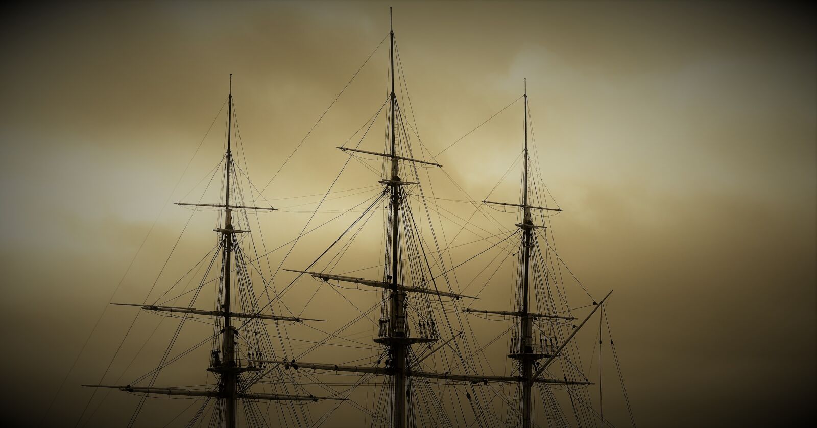 Panasonic Lumix DMC-FZ300 sample photo. Sky, sunset, ship masts photography