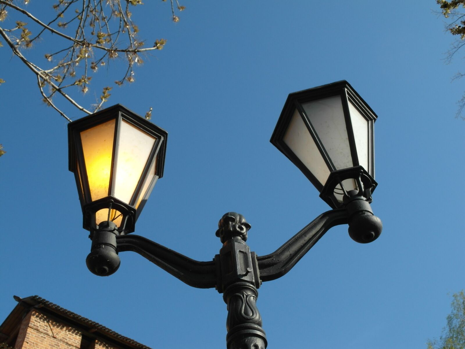 Samsung EX1 sample photo. Lantern, sky, light photography