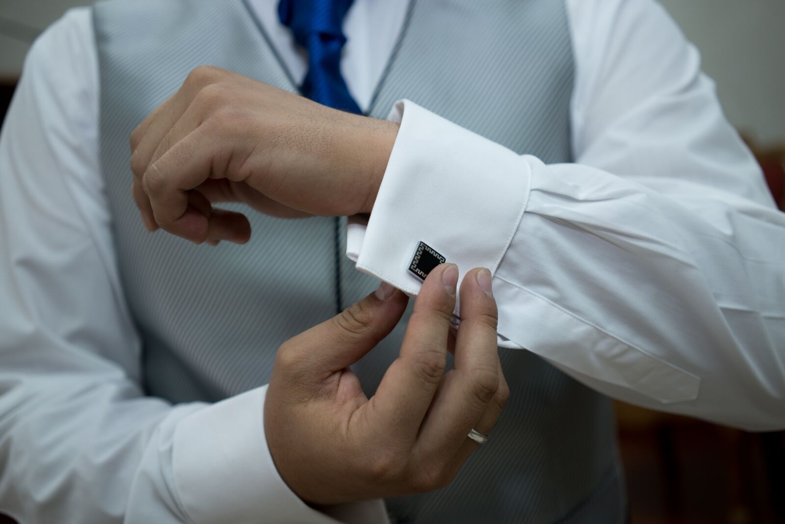 Sony a7 III + Sony Sonnar T* FE 35mm F2.8 ZA sample photo. Hands, boyfriend, marriage photography