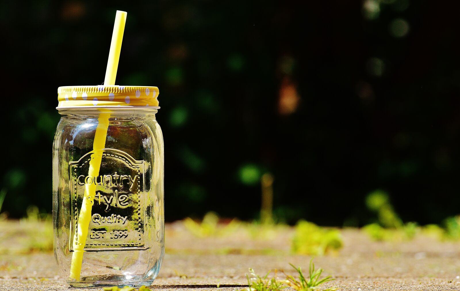 Nikon D3200 sample photo. Trinkglas summer, color, straw photography