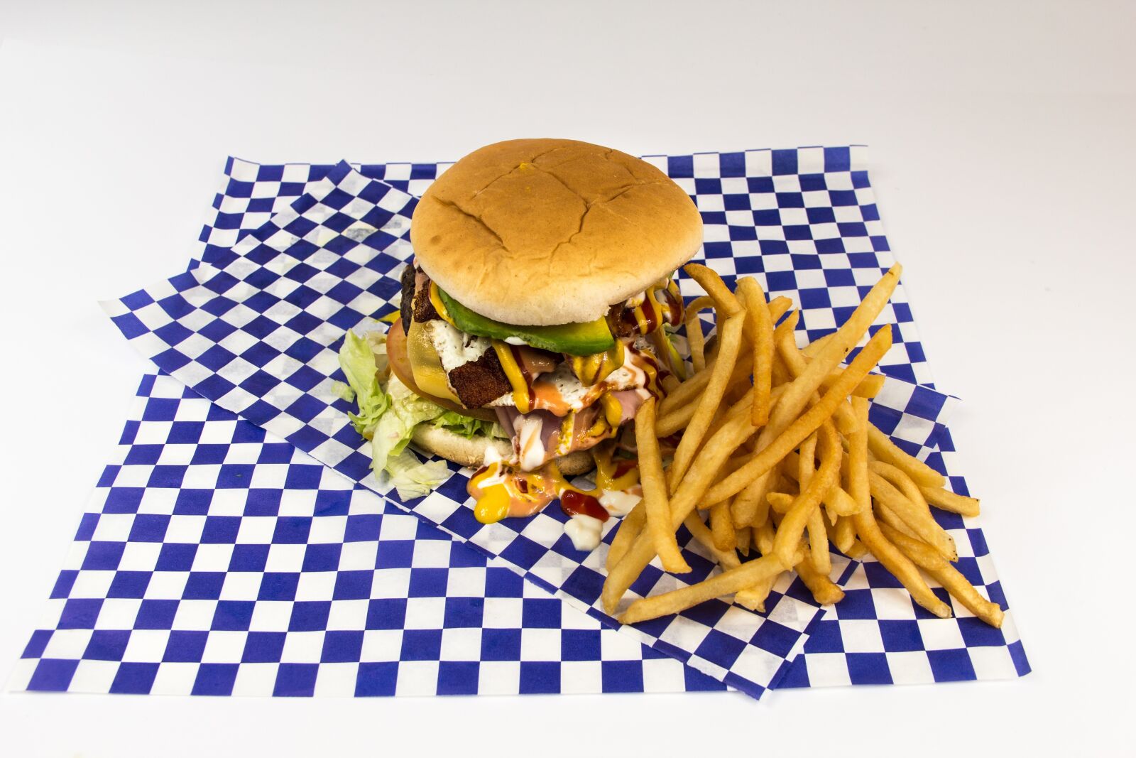 Canon EF-S 18-135mm F3.5-5.6 IS sample photo. Hamburger, foot, burger photography