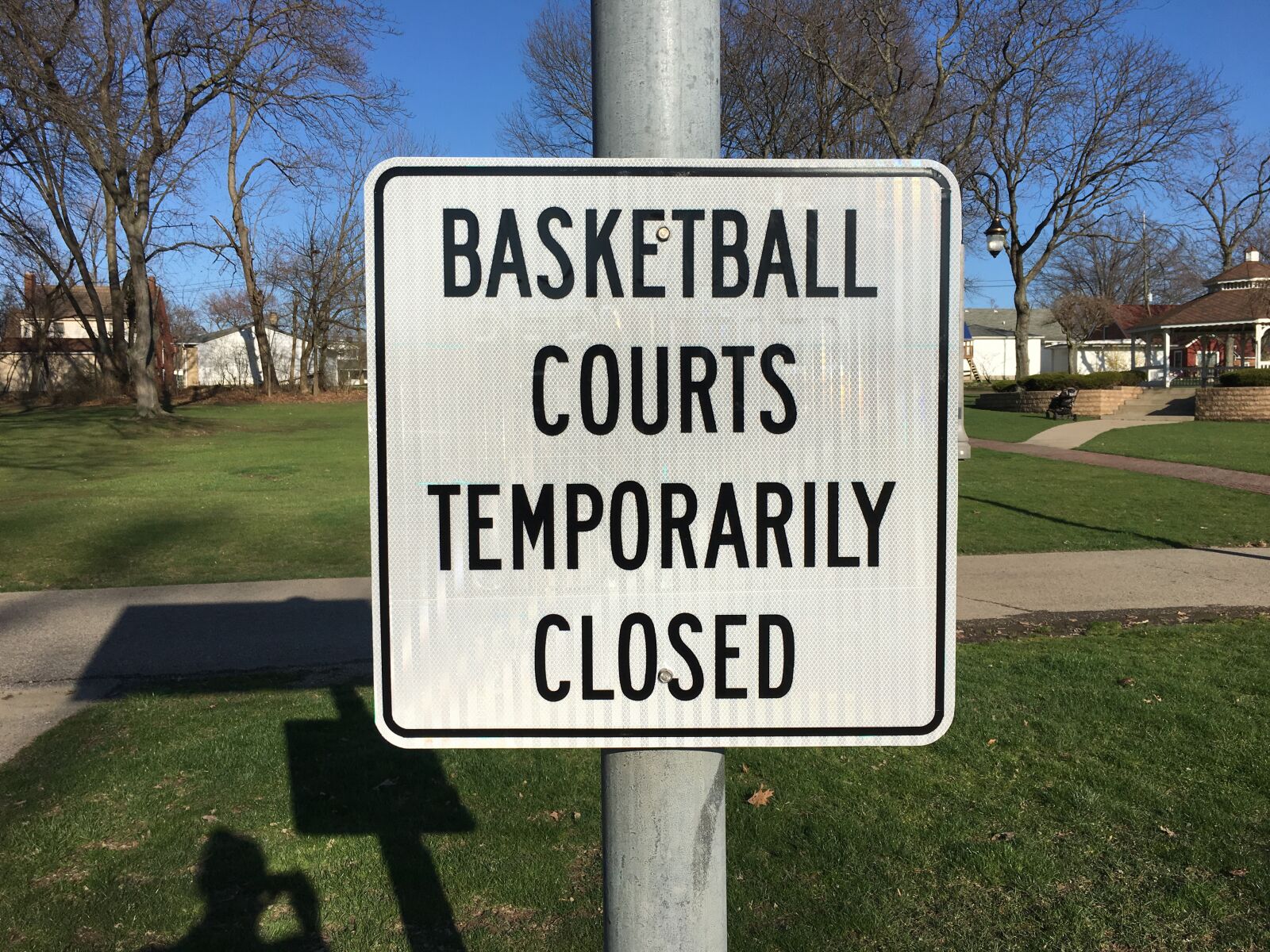 Apple iPhone 6s sample photo. Lockdown, basketball, court photography