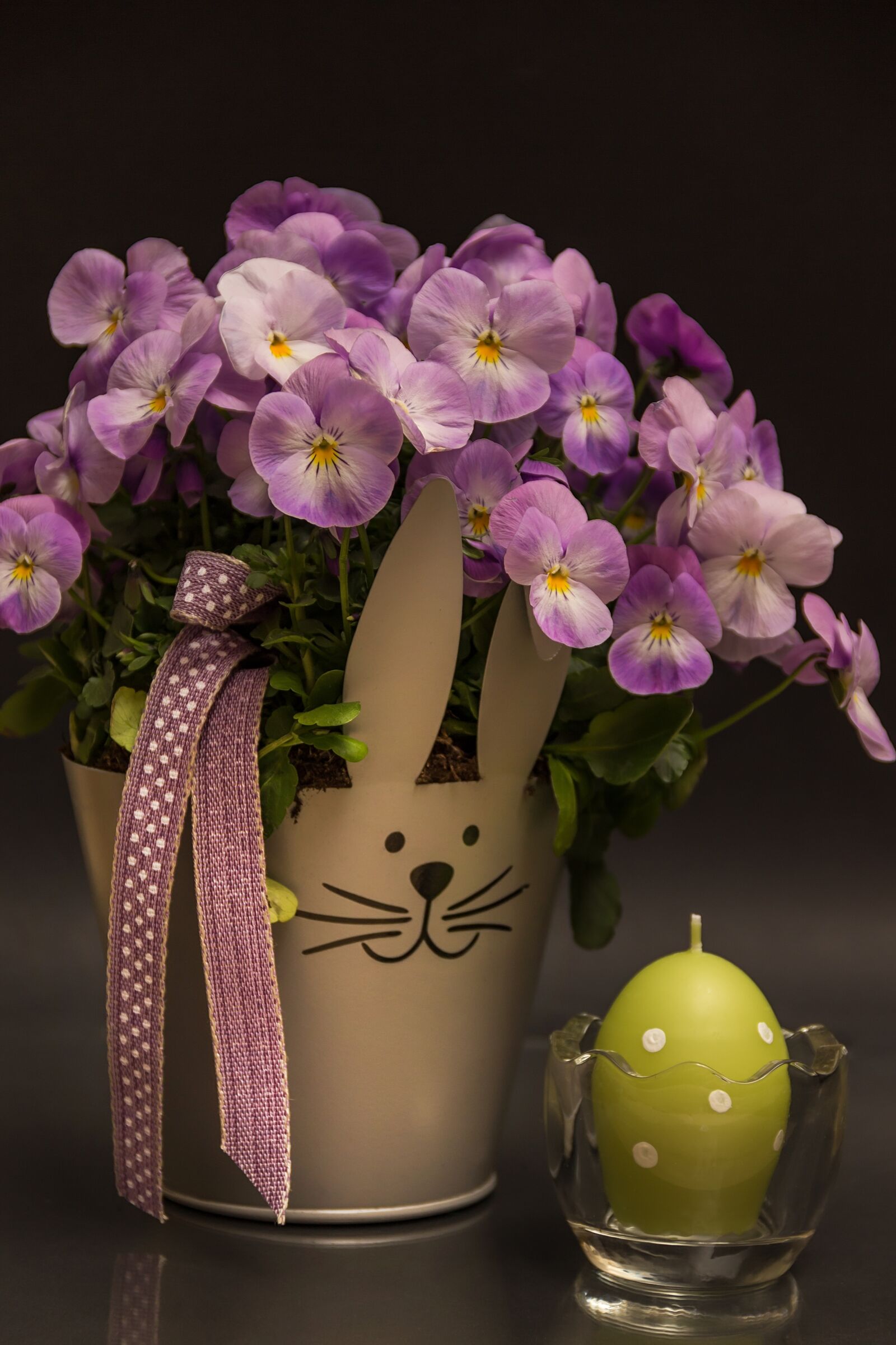 Canon EOS 600D (Rebel EOS T3i / EOS Kiss X5) sample photo. Easter, egg, green photography
