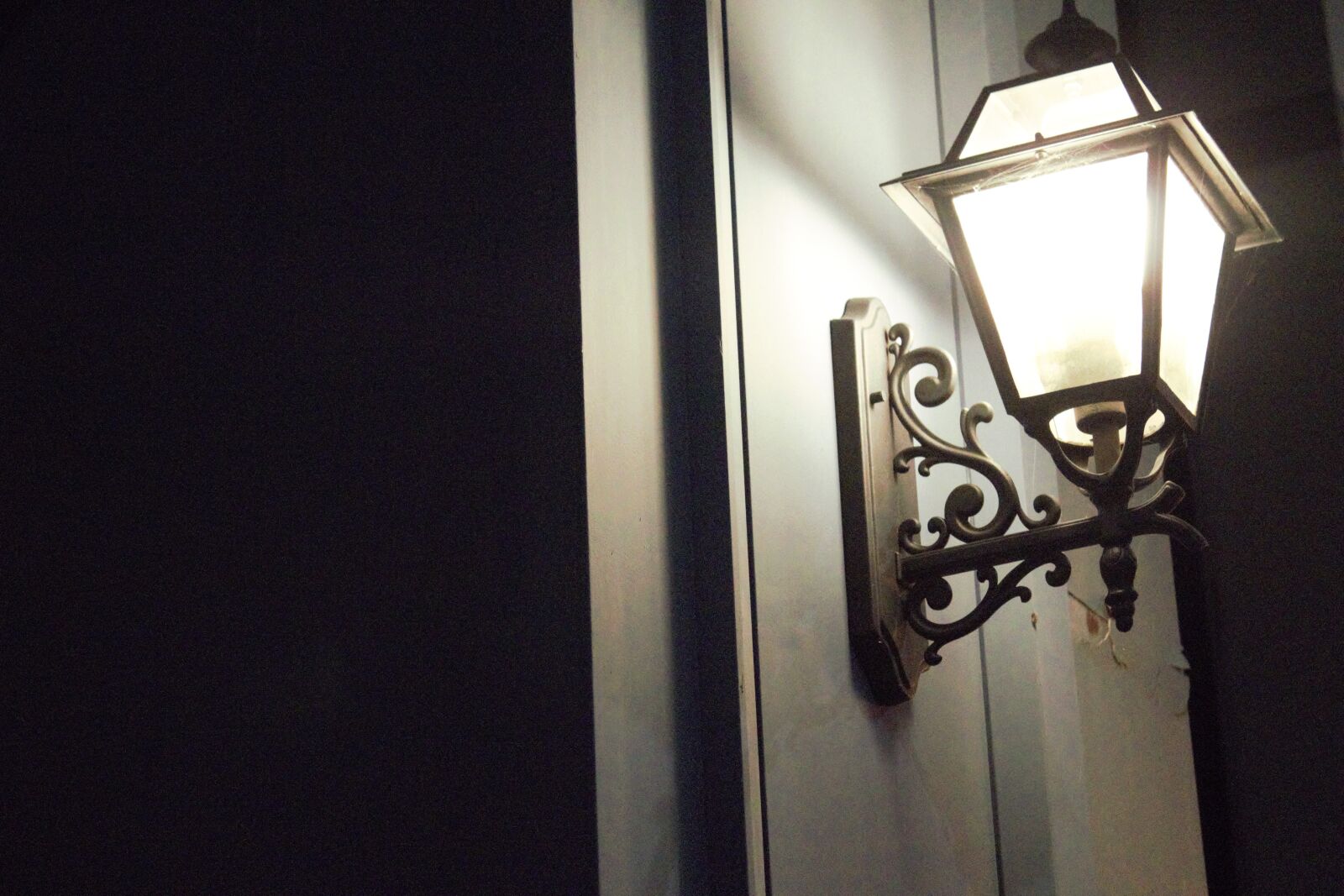 Canon EOS 650D (EOS Rebel T4i / EOS Kiss X6i) sample photo. Night, light, lamp photography