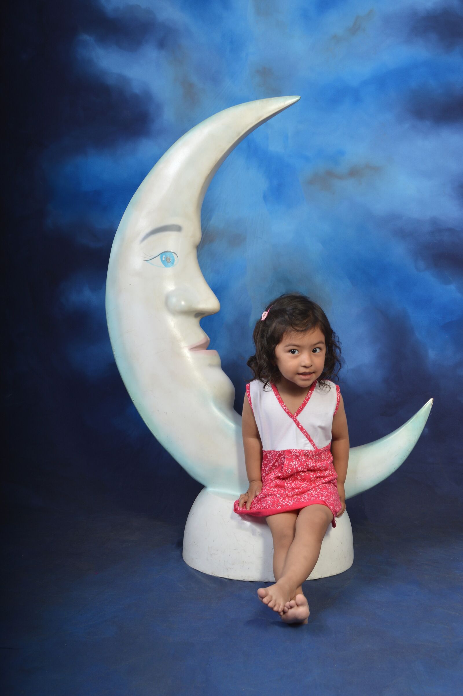 Nikon D3200 sample photo. Girl with moon, girl photography