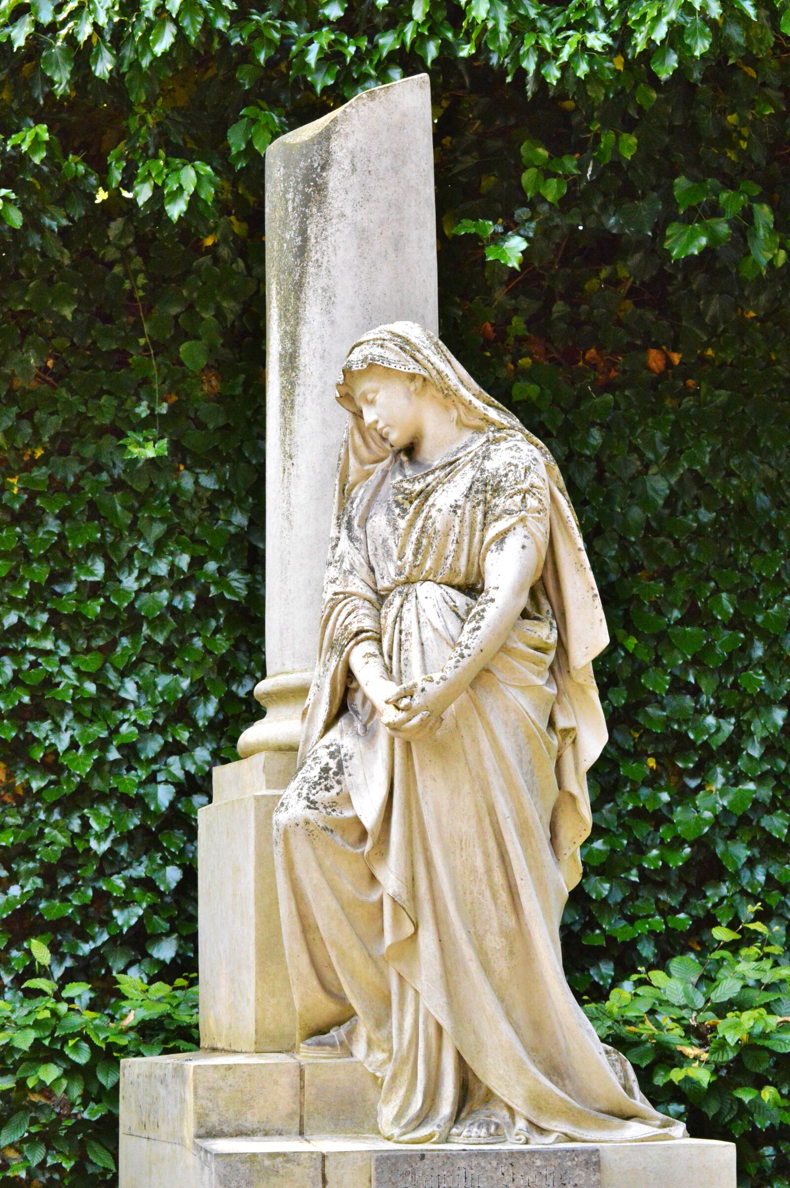 Nikon D3200 sample photo. Statue, figure, sculpture photography