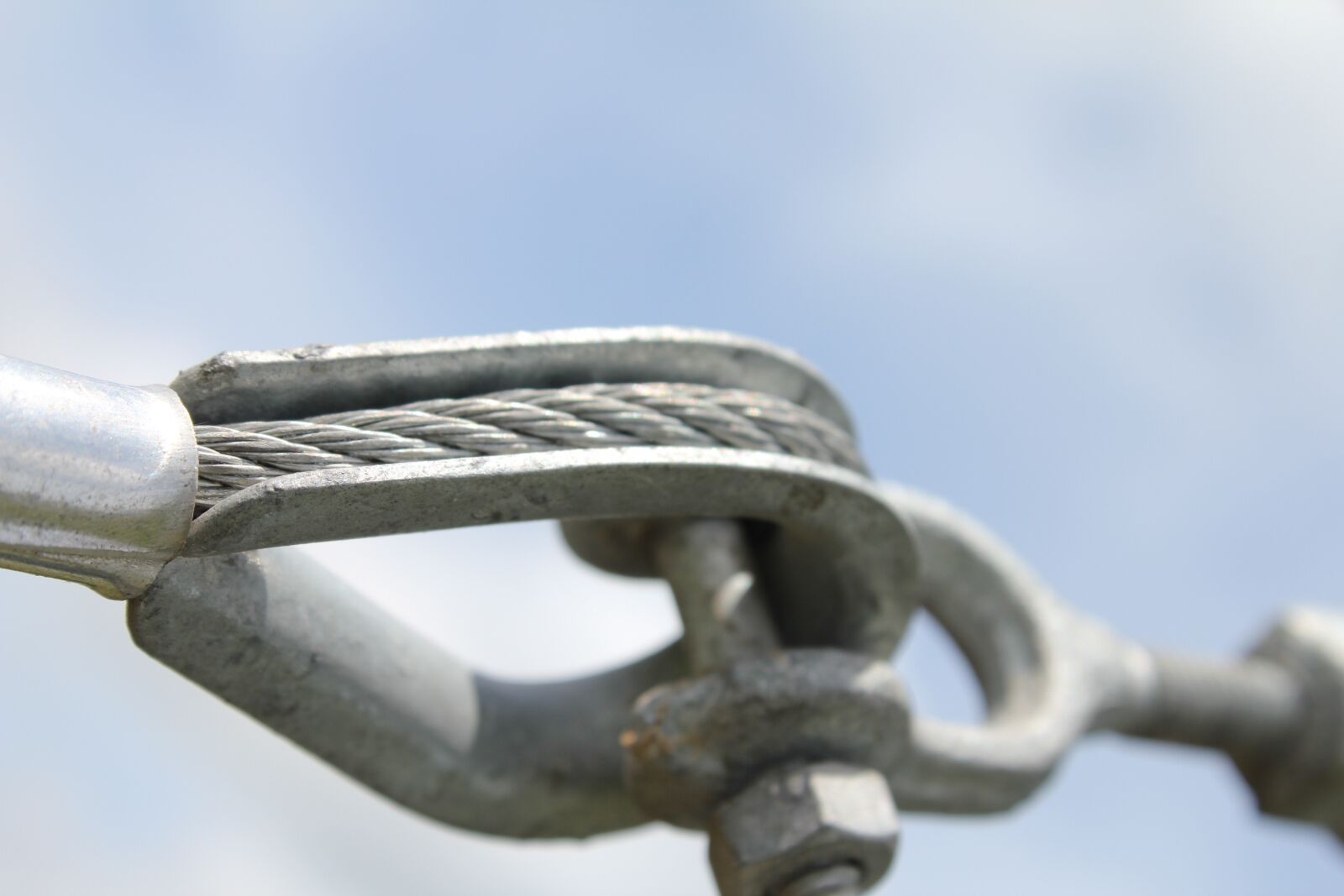 Canon EOS 550D (EOS Rebel T2i / EOS Kiss X4) sample photo. Union, rope, wire photography
