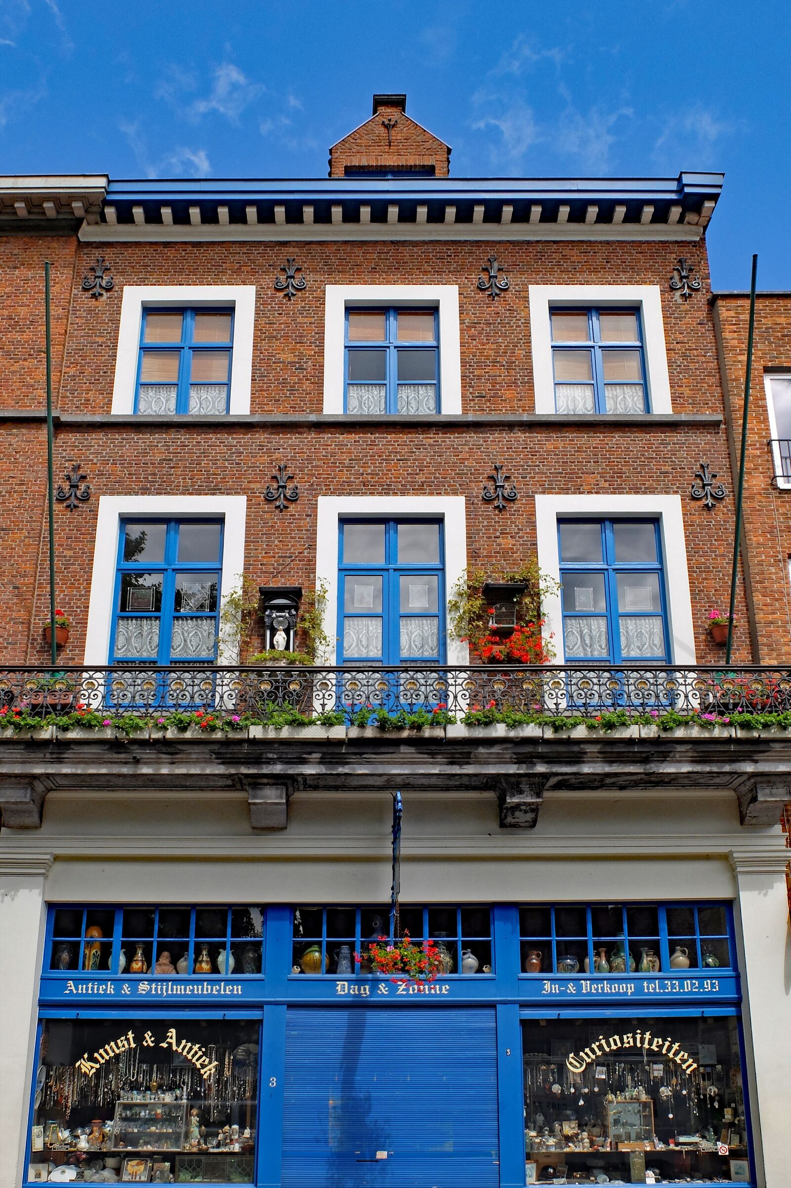 Fujifilm X30 sample photo. Building, house, facade photography