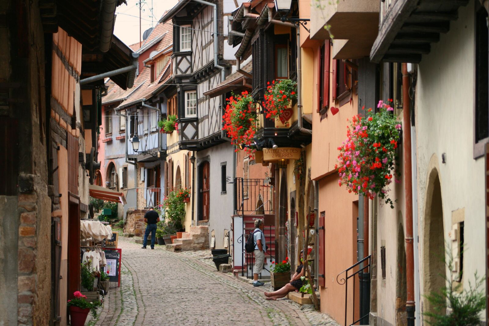 Canon EOS 400D (EOS Digital Rebel XTi / EOS Kiss Digital X) sample photo. Eguisheim, alsace, historic center photography