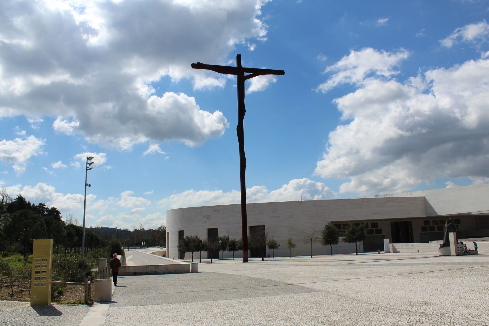 Canon EOS 1300D (EOS Rebel T6 / EOS Kiss X80) sample photo. Fatima, sanctuary, architecture photography