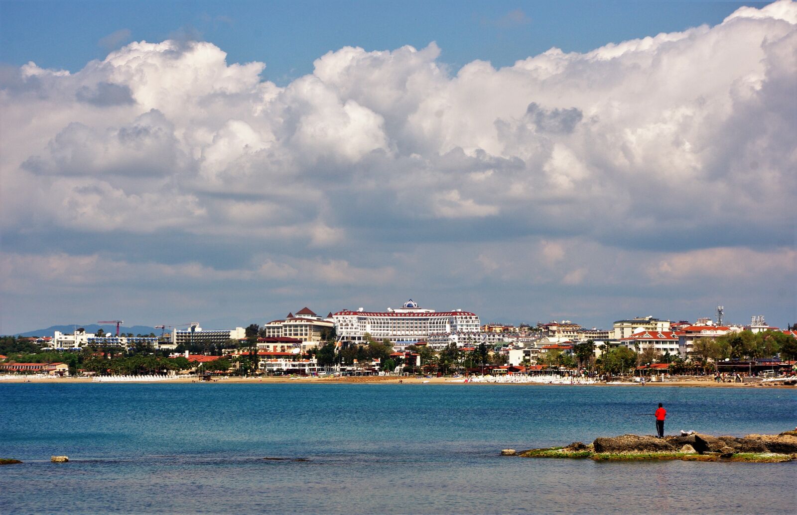 Pentax K-m (K2000) sample photo. Hotel complex, turkey, sea photography