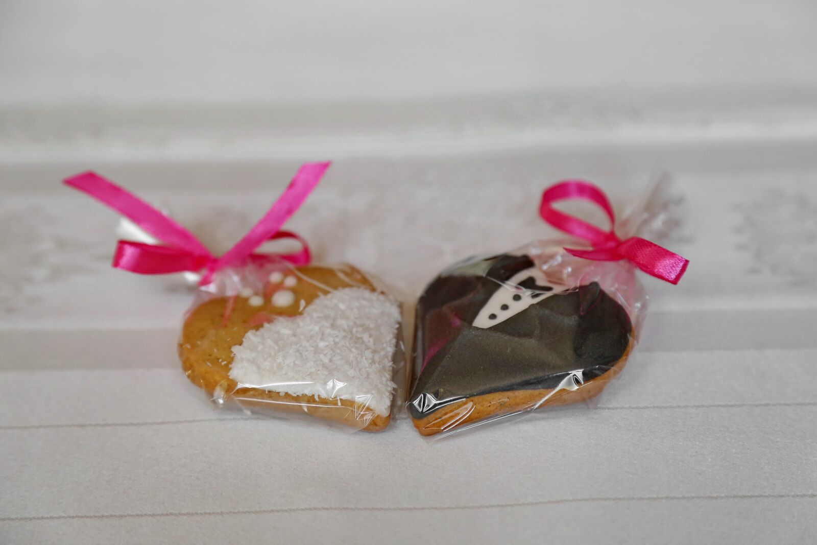 Canon EF 24-105mm F4L IS USM sample photo. Bride, cookies, delicious, groom photography