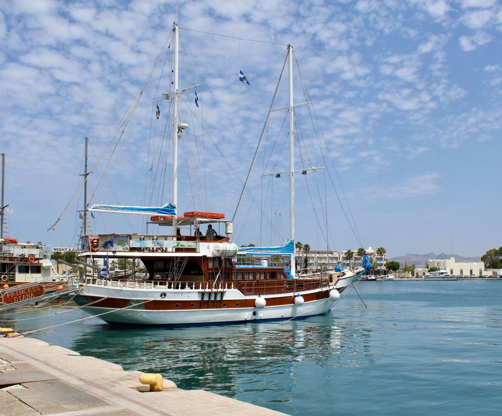 Canon EOS 1200D (EOS Rebel T5 / EOS Kiss X70 / EOS Hi) sample photo. Port, ship, boat photography