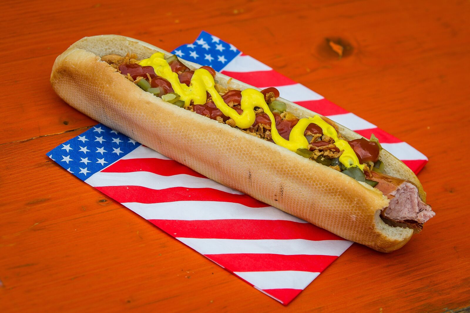 Canon EOS 5D Mark III sample photo. Hot dog, sausage, fast photography