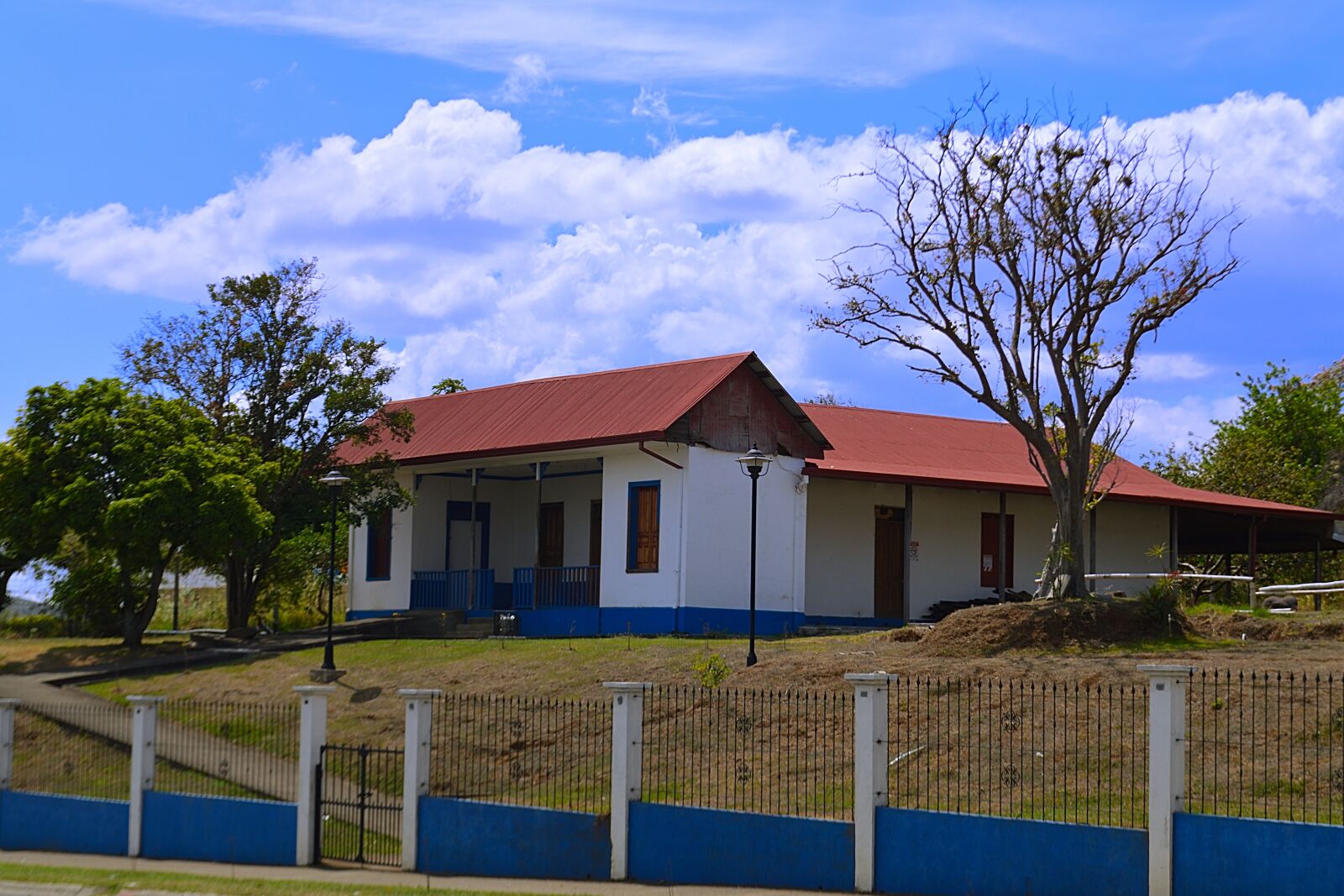 Nikon D3200 sample photo. House, typical, architecture photography