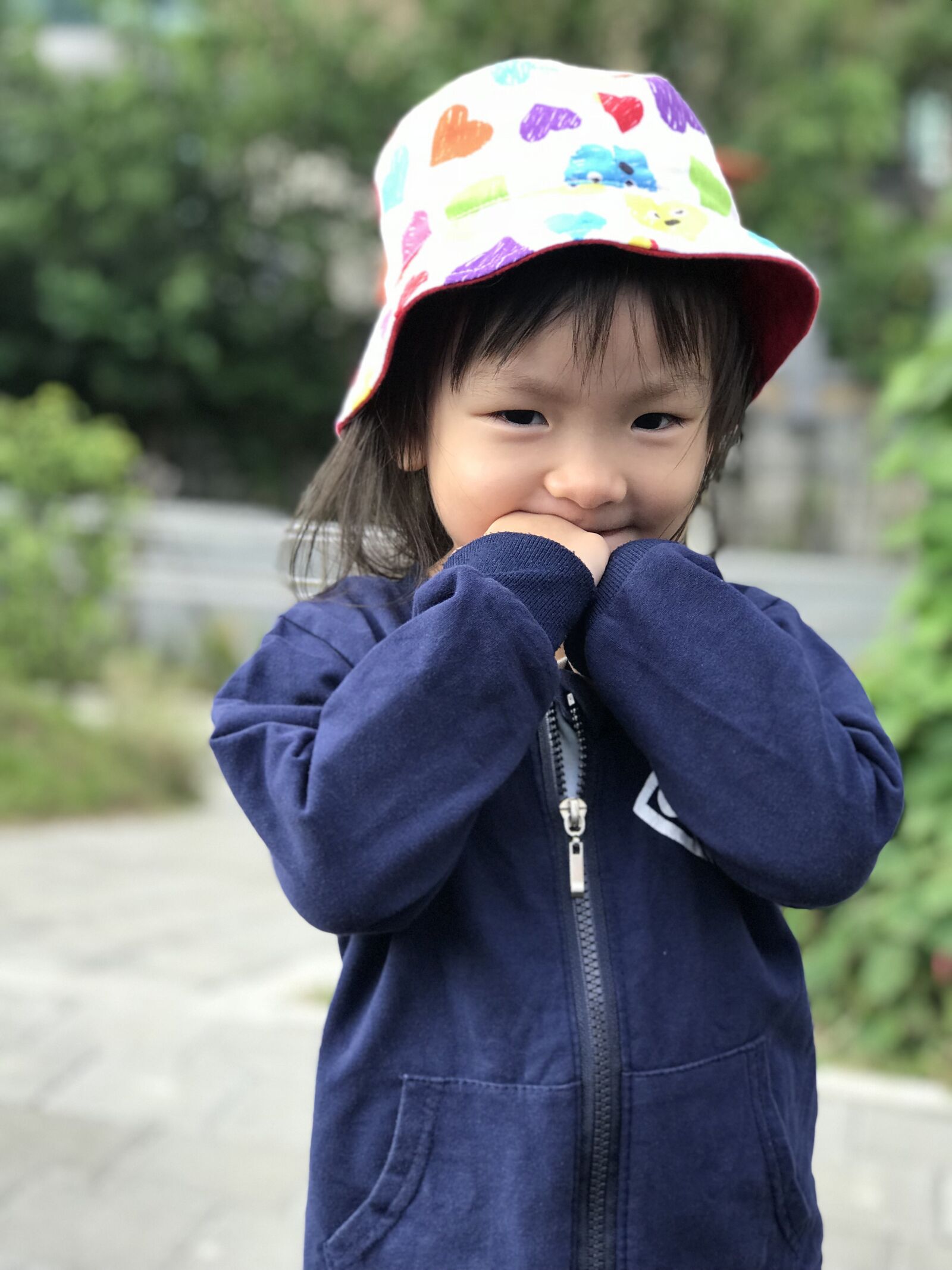 iPhone 7 Plus back dual camera 6.6mm f/2.8 sample photo. Children, naive, girls photography