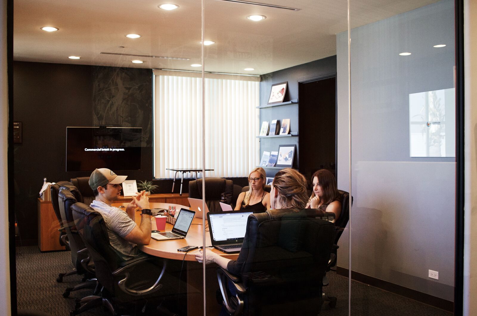 Canon EF-S 24mm F2.8 STM sample photo. Work, team, office photography