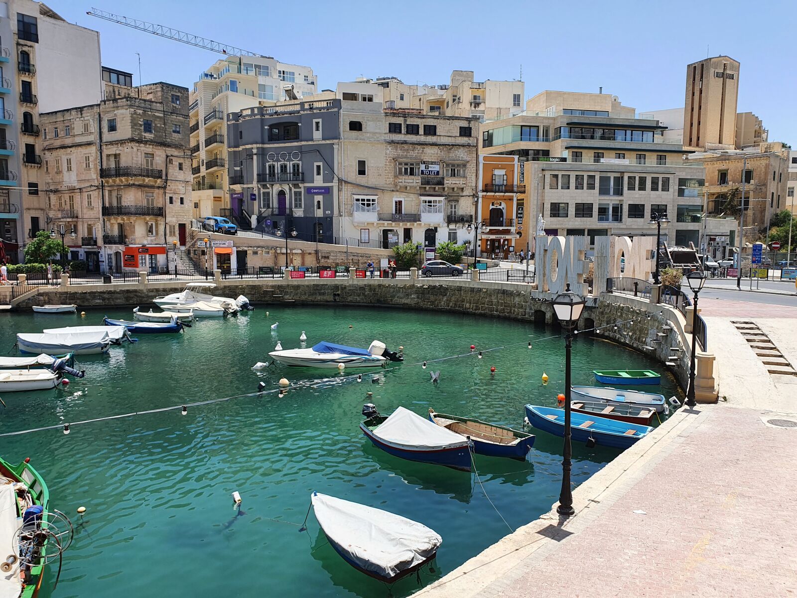 Samsung Galaxy S10+ sample photo. Spinola, bay, boats photography