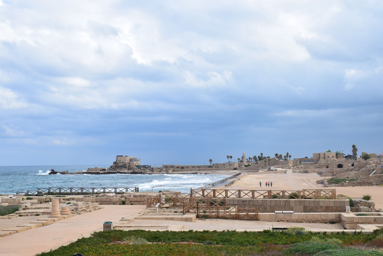 Nikon D5300 sample photo. Caesarea, acropolis, aqueduct photography