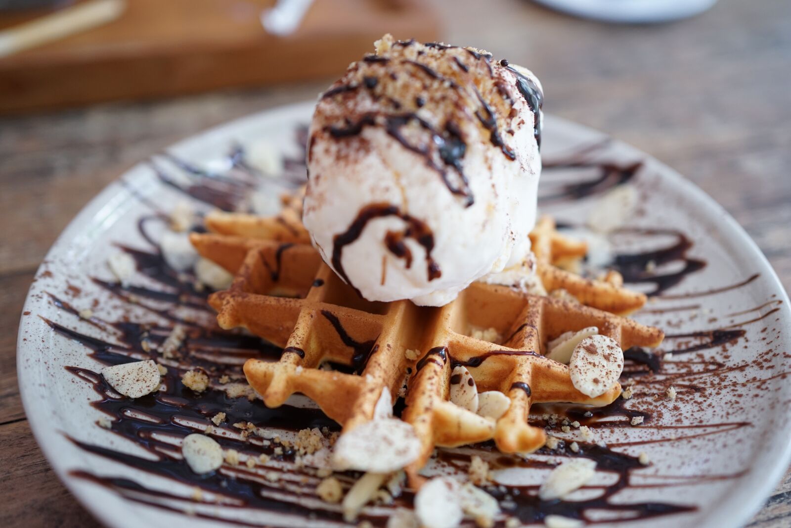 Sony a7 II + Sony FE 35mm F1.8 sample photo. Waffle, delicious, sweets photography