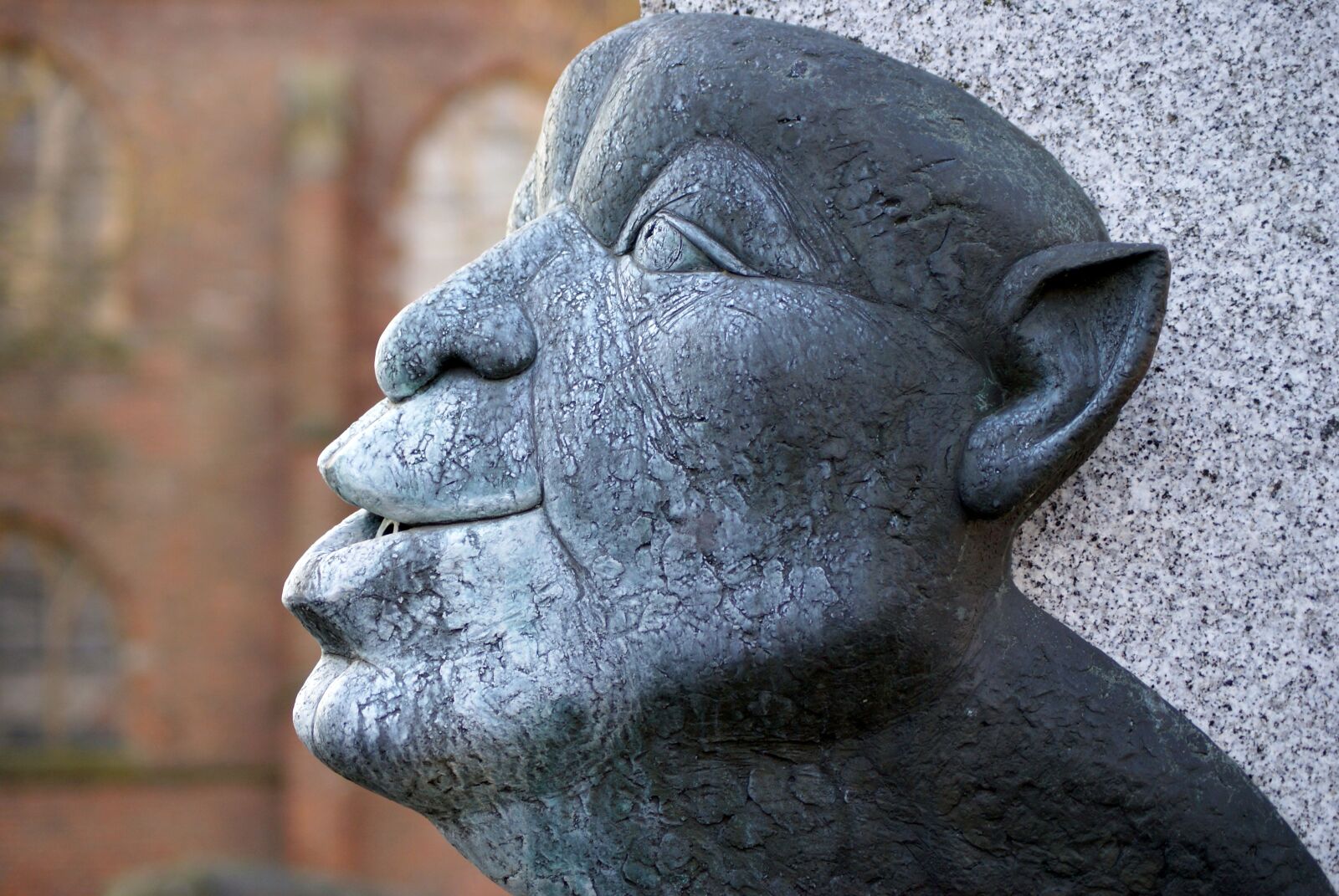 Sony Alpha DSLR-A200 sample photo. Head, sculpture, art photography